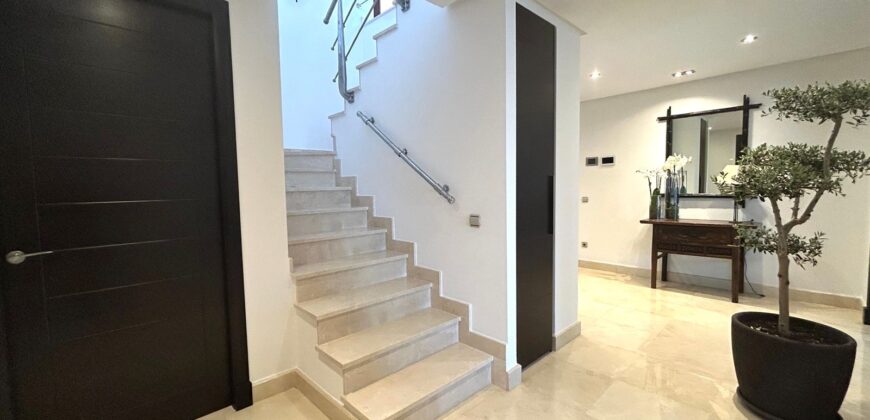 Modern Beachfront Duplex Penthouse