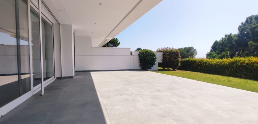 Modern unfurnished 3 bedroom garden apartment