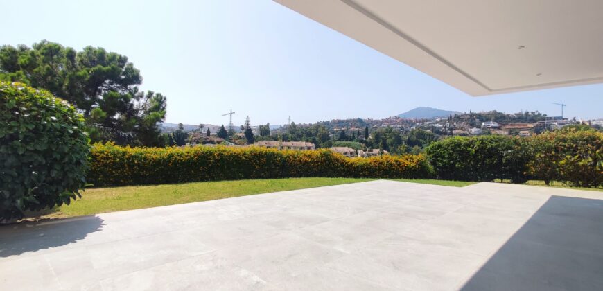 Modern unfurnished 3 bedroom garden apartment