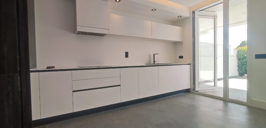 Modern unfurnished 3 bedroom garden apartment