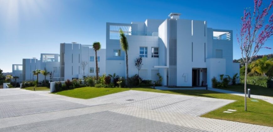 Modern unfurnished 3 bedroom garden apartment