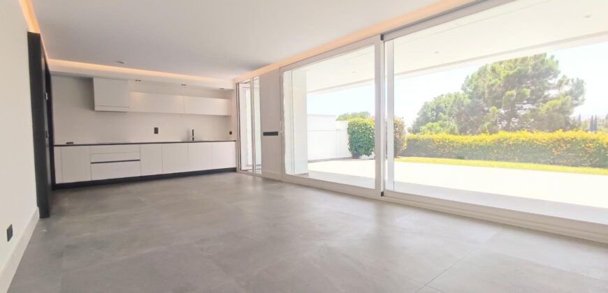 Modern unfurnished 3 bedroom garden apartment