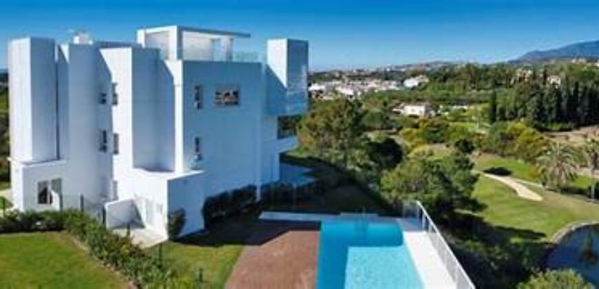 Modern unfurnished 3 bedroom garden apartment