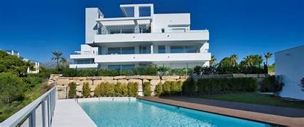 Modern unfurnished 3 bedroom garden apartment