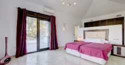 Elegant 5-Bedroom Villa with Private Pool in El Rosario, Marbella