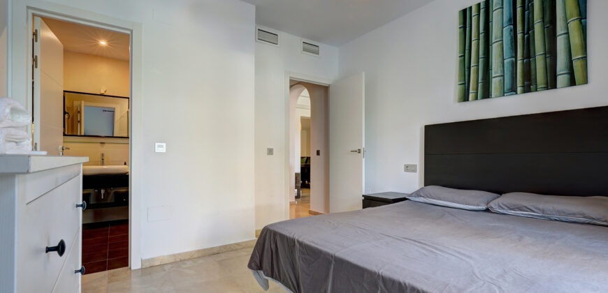 Elegant 5-Bedroom Villa with Private Pool in El Rosario, Marbella