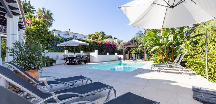 Elegant 5-Bedroom Villa with Private Pool in El Rosario, Marbella