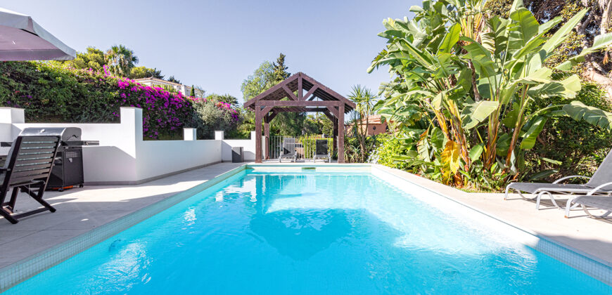 Elegant 5-Bedroom Villa with Private Pool in El Rosario, Marbella