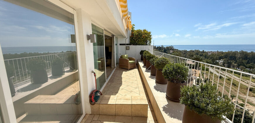 Elegant 3-Bedroom Duplex Penthouse with Private Rooftop Pool