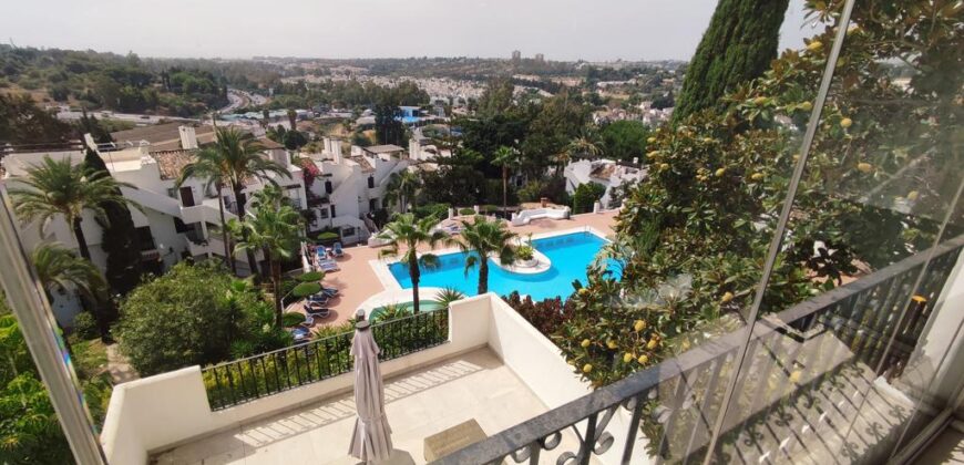 Modern 3 bedroom townhouse in Club Sierra, Marbella