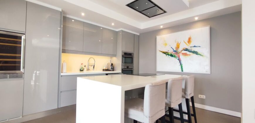 Modern 3 bedroom townhouse in Club Sierra, Marbella