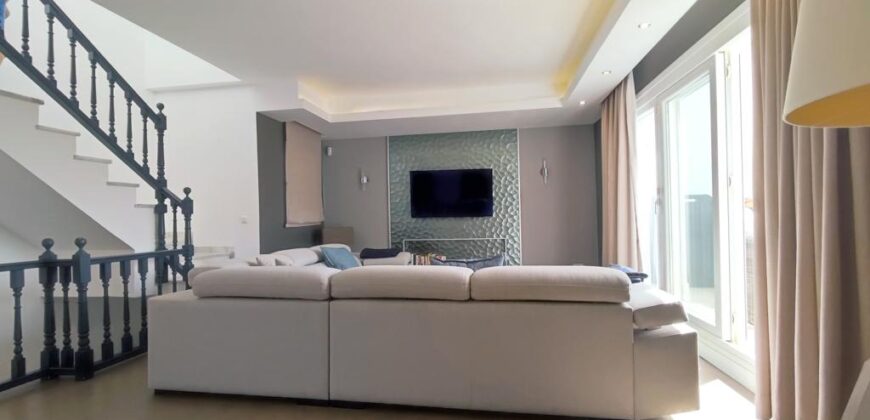 Modern 3 bedroom townhouse in Club Sierra, Marbella
