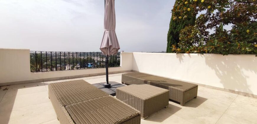 Modern 3 bedroom townhouse in Club Sierra, Marbella