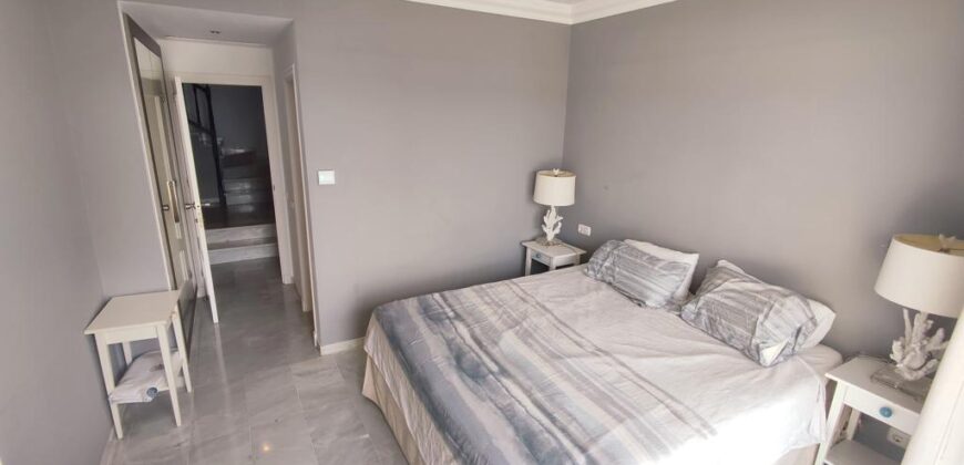Modern 3 bedroom townhouse in Club Sierra, Marbella