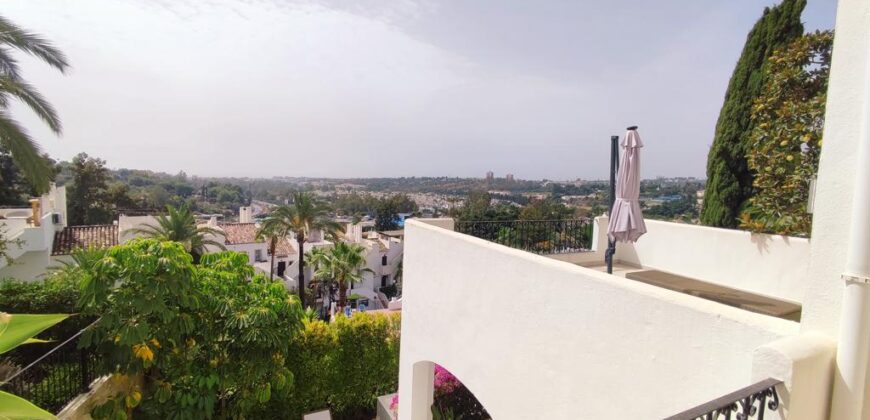 Modern 3 bedroom townhouse in Club Sierra, Marbella