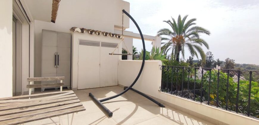 Modern 3 bedroom townhouse in Club Sierra, Marbella