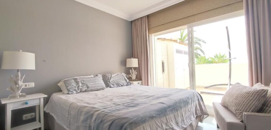 Modern 3 bedroom townhouse in Club Sierra, Marbella