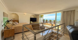 Elegant 3-Bedroom Duplex Penthouse with Private Rooftop Pool