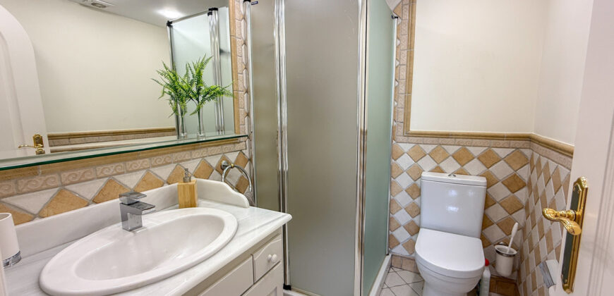 Elegant 3-Bedroom Duplex Penthouse with Private Rooftop Pool