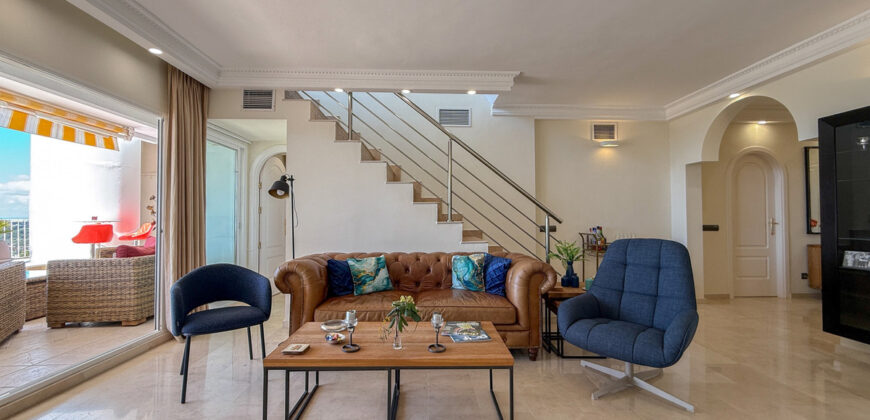 Elegant 3-Bedroom Duplex Penthouse with Private Rooftop Pool