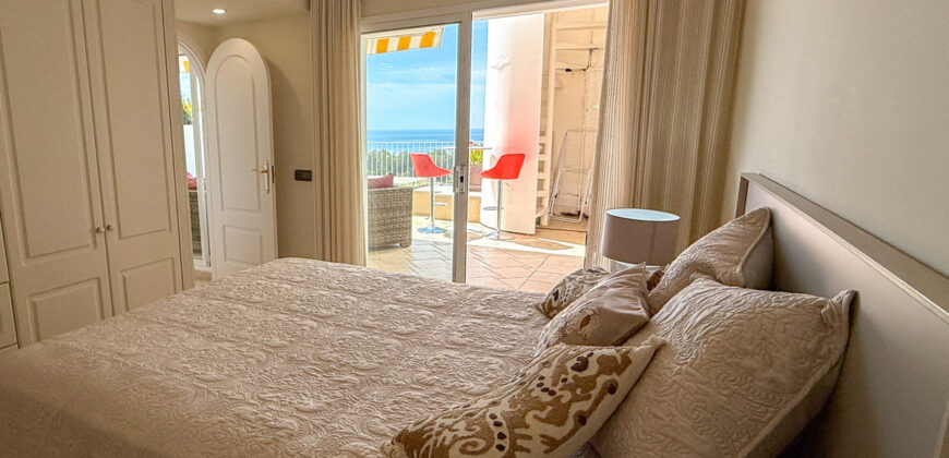 Elegant 3-Bedroom Duplex Penthouse with Private Rooftop Pool