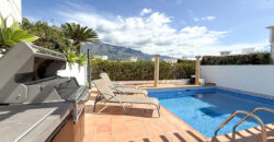 Elegant 3-Bedroom Duplex Penthouse with Private Rooftop Pool