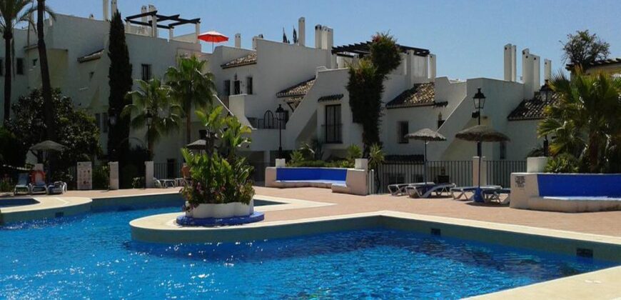 Modern 3 bedroom townhouse in Club Sierra, Marbella