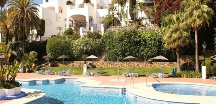 Modern 3 bedroom townhouse in Club Sierra, Marbella