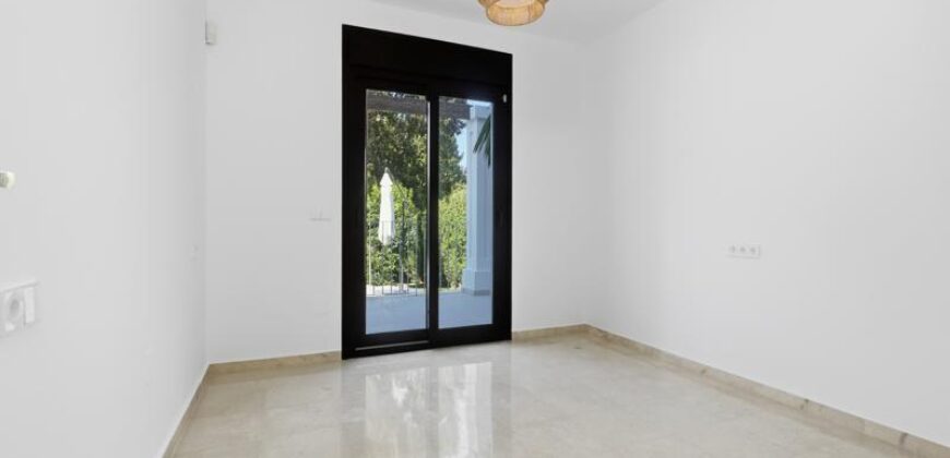 Luxury Refurbished Villa for Sale in El Rosario, Marbella