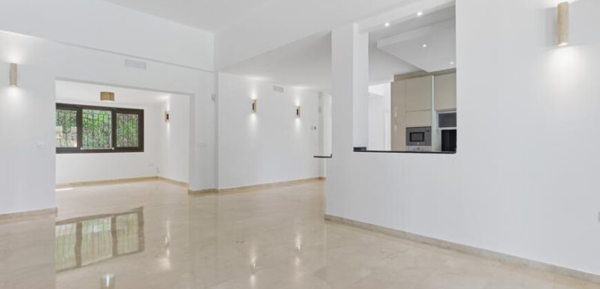 Luxury Refurbished Villa for Sale in El Rosario, Marbella