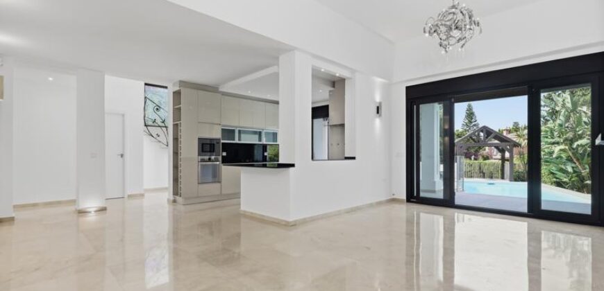 Luxury Refurbished Villa for Sale in El Rosario, Marbella