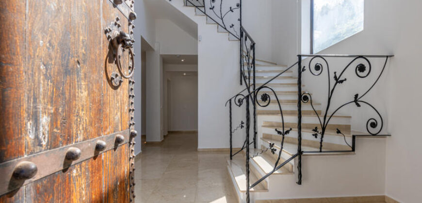 Luxury Refurbished Villa for Sale in El Rosario, Marbella