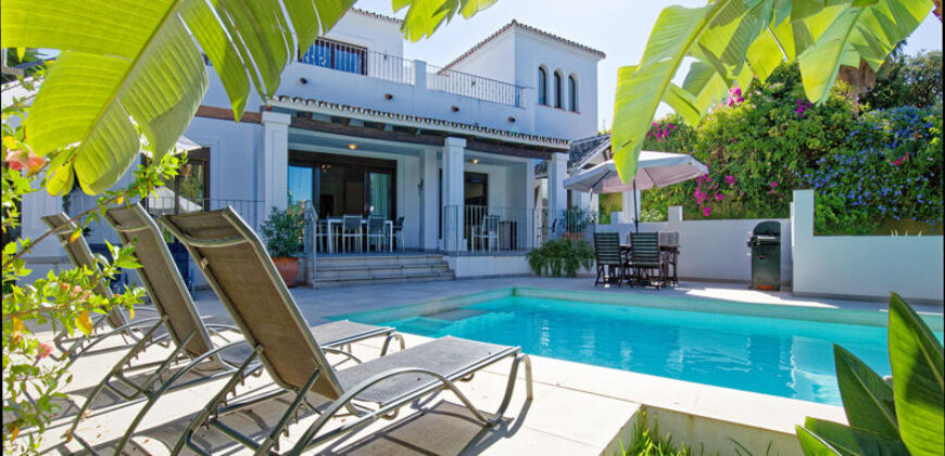 Luxury 5 bedroom Villa for Sale in El Rosario, Marbella